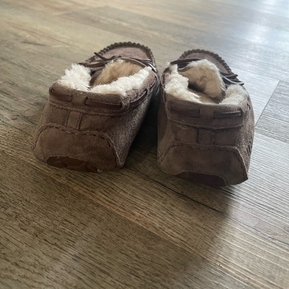Ugg Slippers - Picture 5 of 6